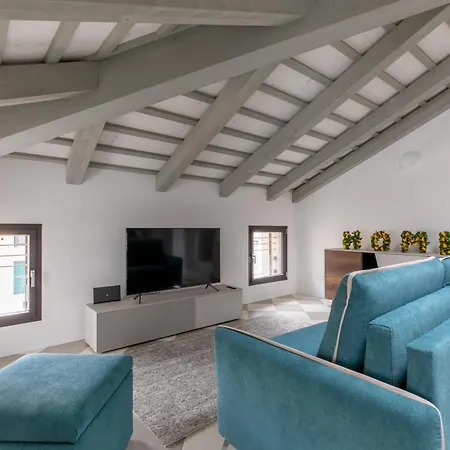 Corte Alle Mura - Mansarda Lux